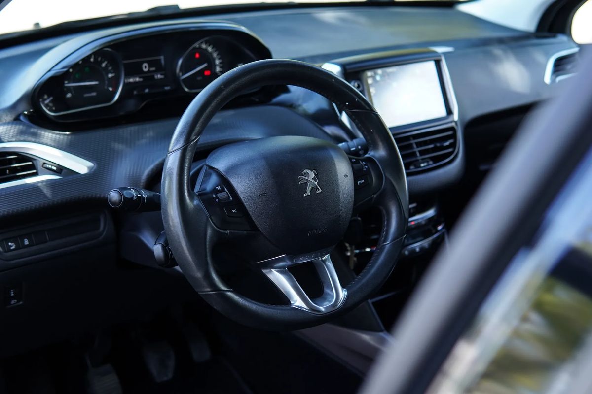 peugeot-2008-2016-gasolina-1199cc