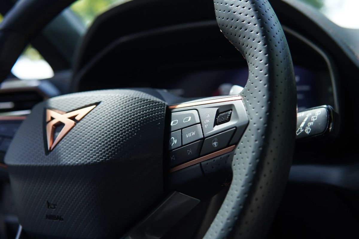 cupra-formentor-2021-hibrido-a-gasolina-1395cc