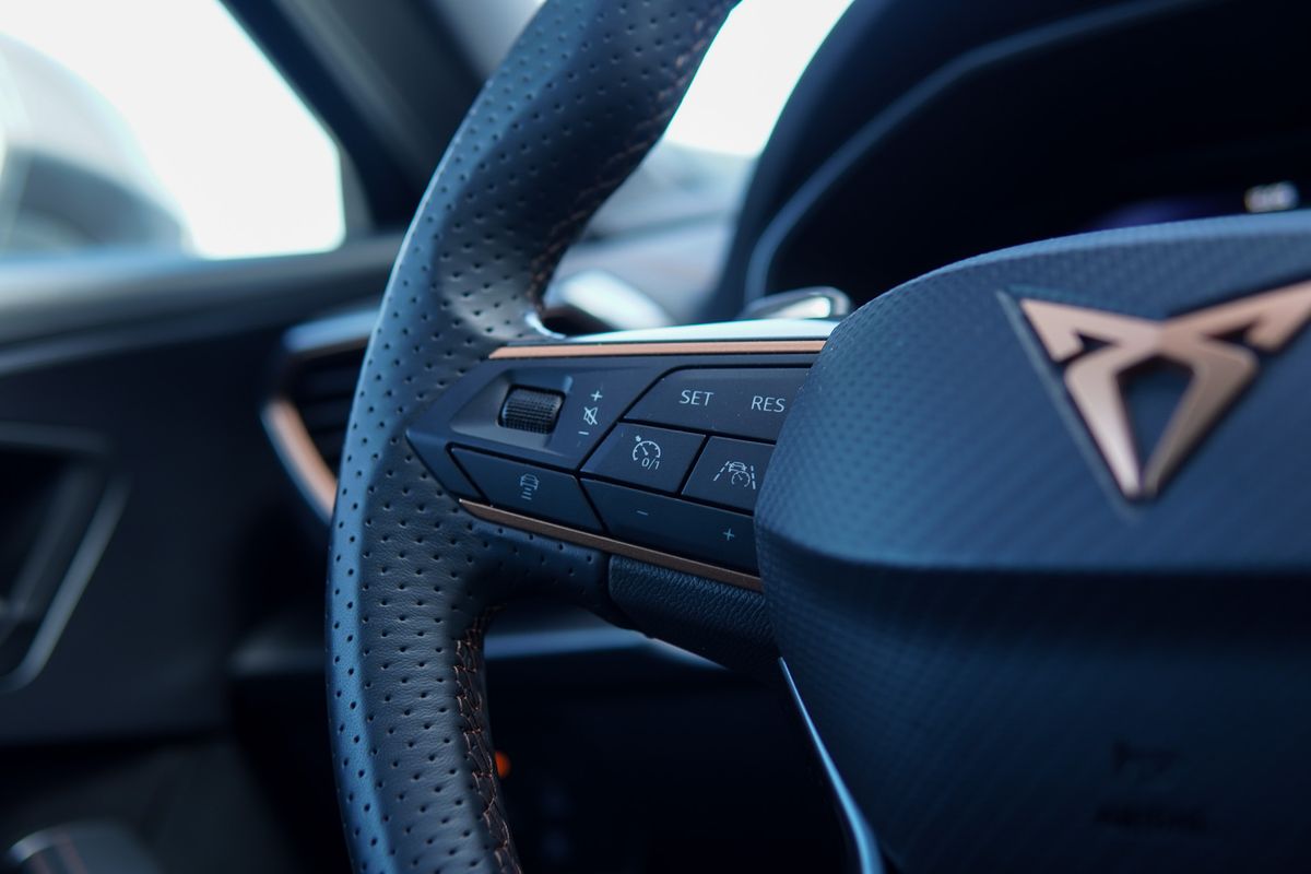 cupra-formentor-2021-hibrido-a-gasolina-1395cc