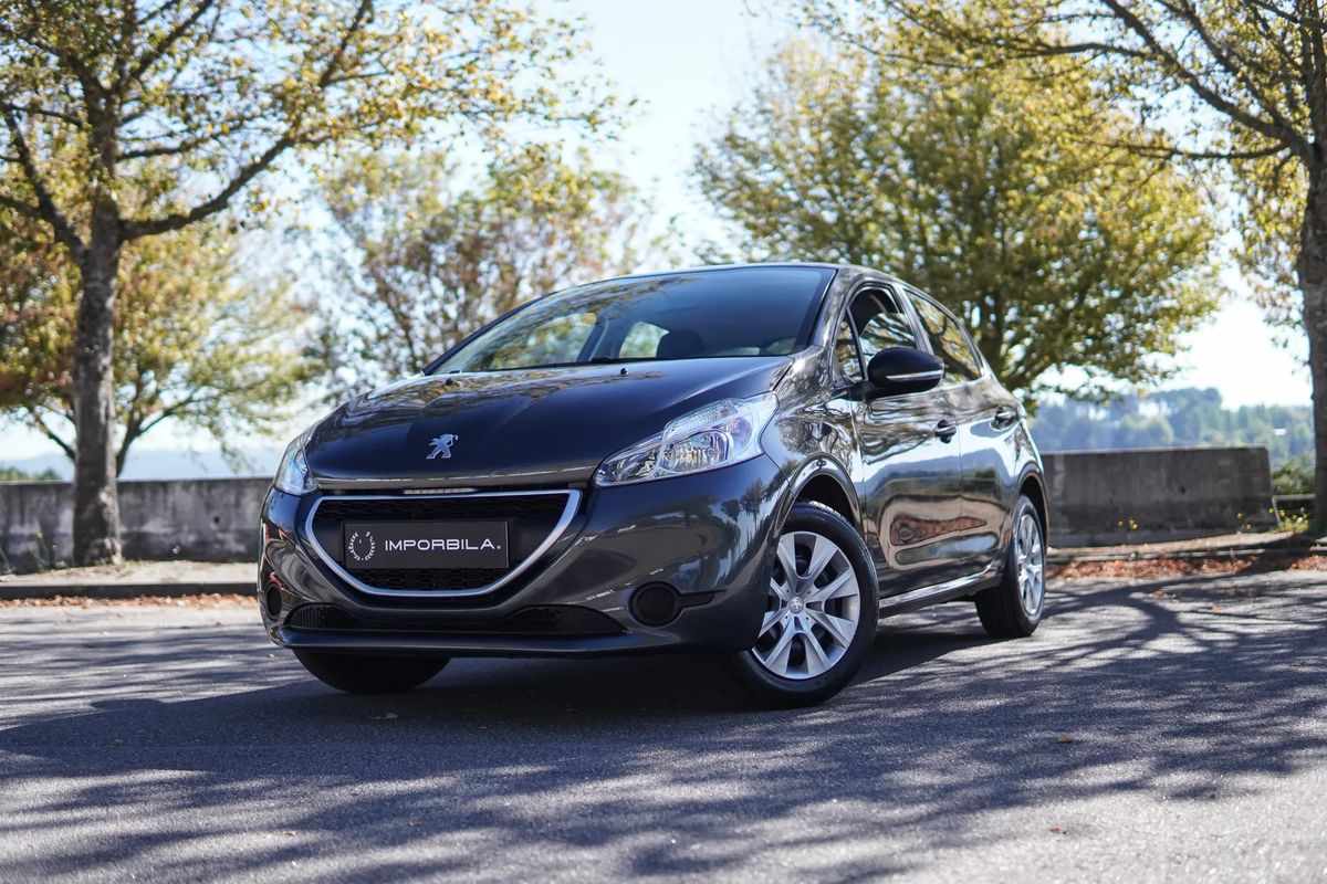 peugeot-208-2015-gasolina-1199cc