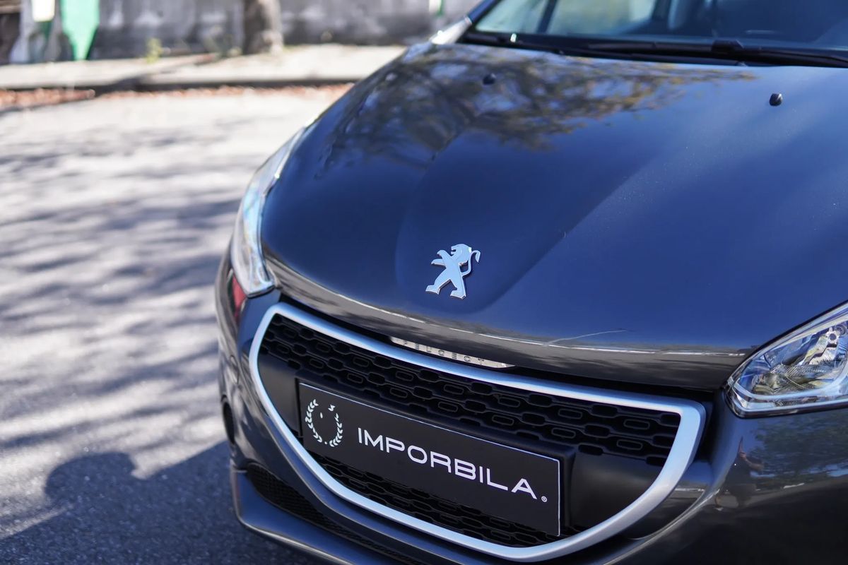 peugeot-208-2015-gasolina-1199cc