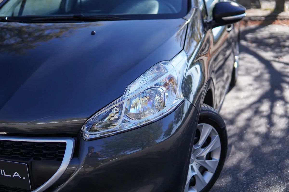 peugeot-208-2015-gasolina-1199cc