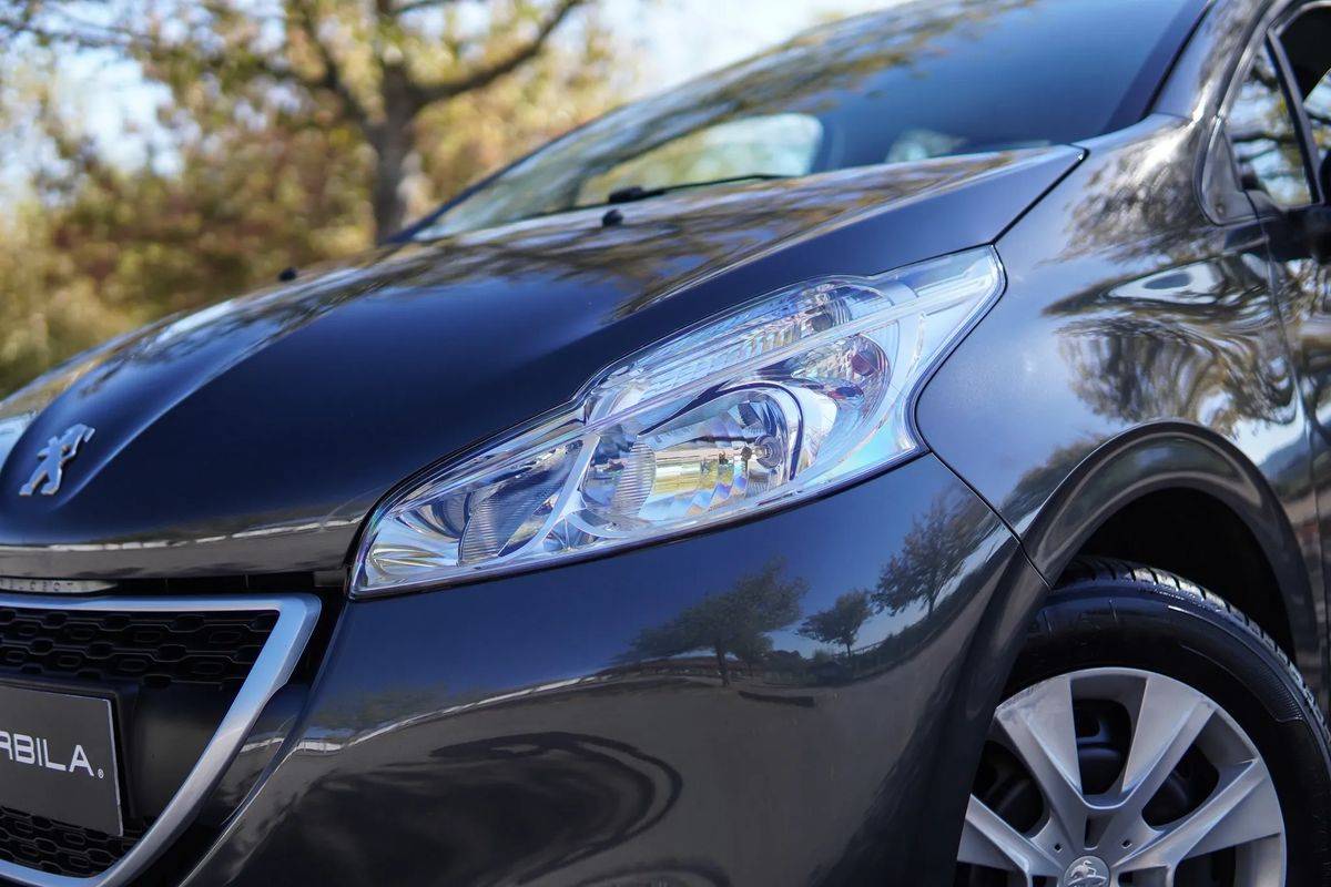 peugeot-208-2015-gasolina-1199cc