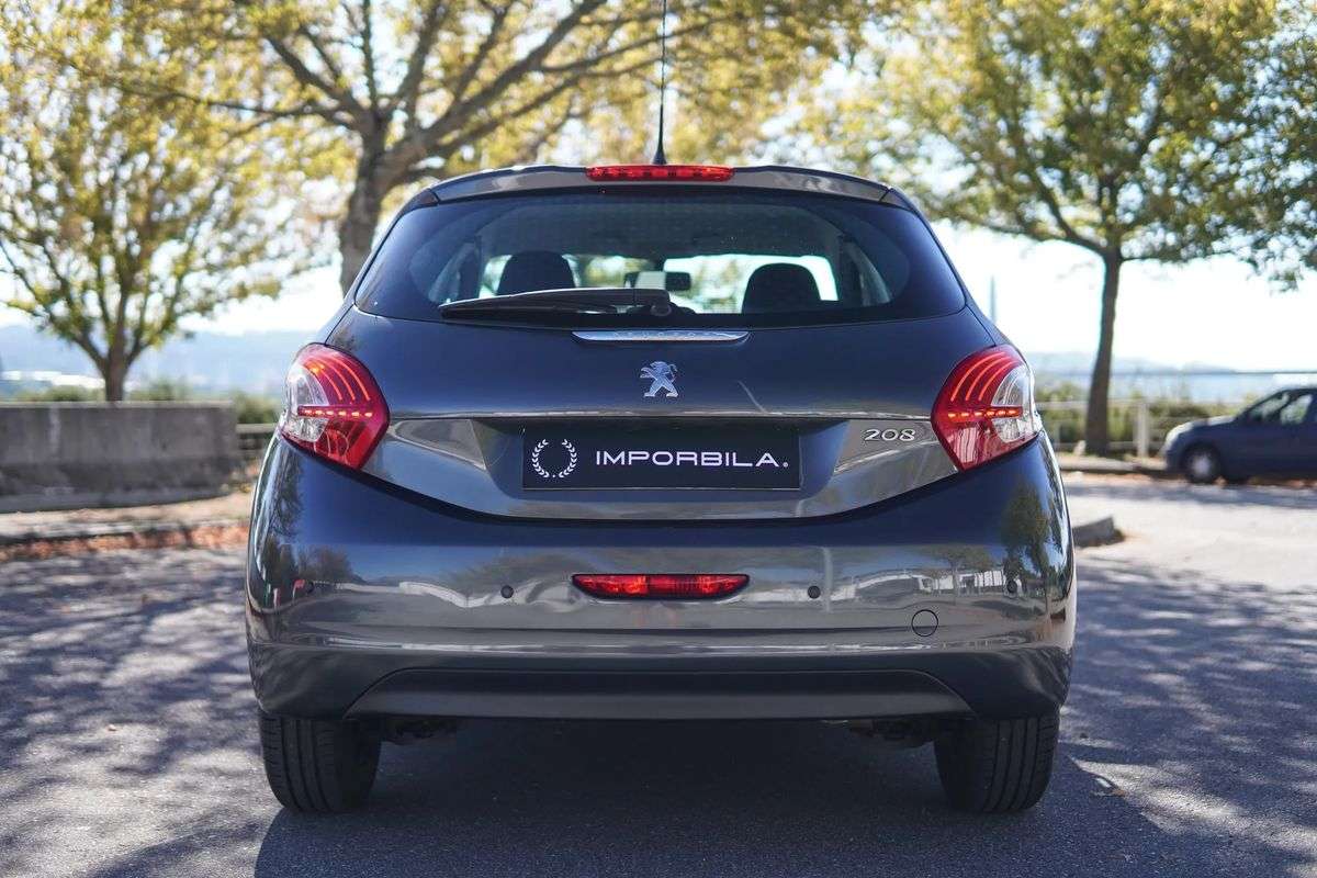 peugeot-208-2015-gasolina-1199cc