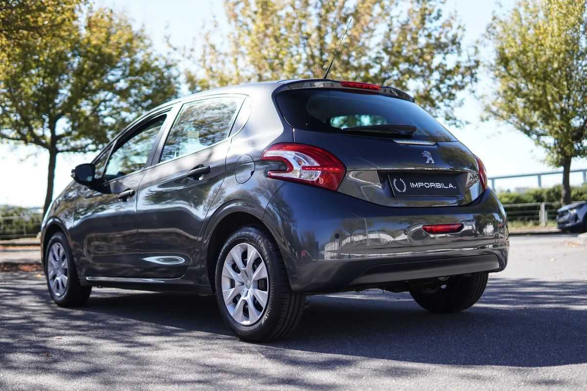 peugeot-208-2015-gasolina-1199cc