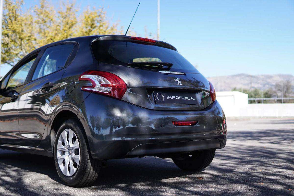 peugeot-208-2015-gasolina-1199cc
