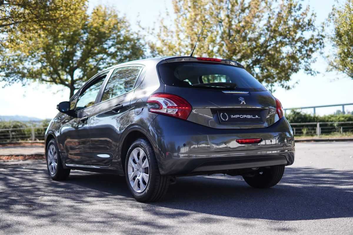 peugeot-208-2015-gasolina-1199cc