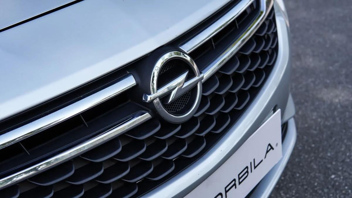 opel-astra-sport-tourer-2016-diesel-1598cc