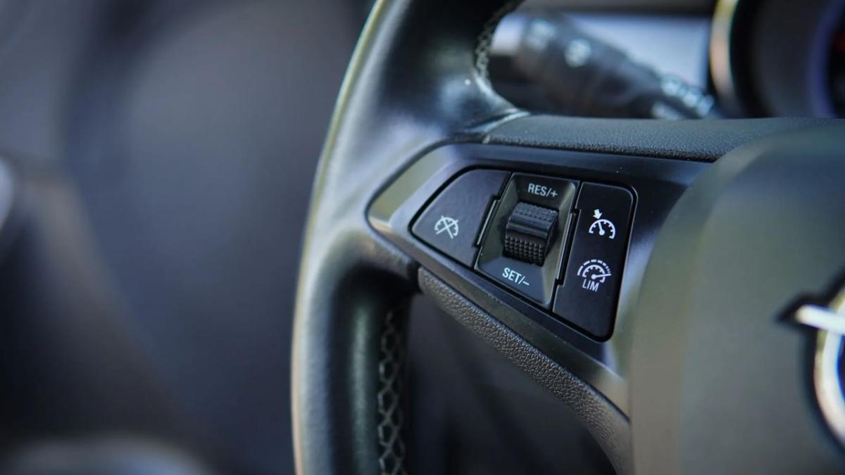 opel-astra-sport-tourer-2016-diesel-1598cc