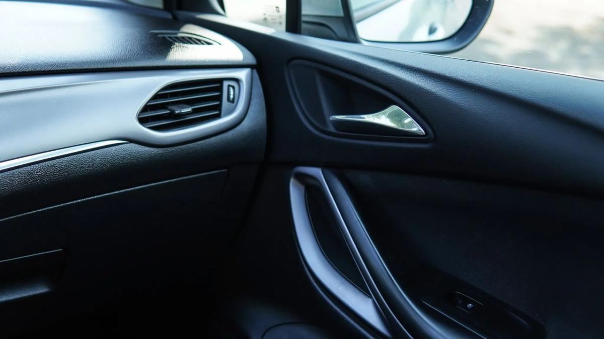 opel-astra-sport-tourer-2016-diesel-1598cc