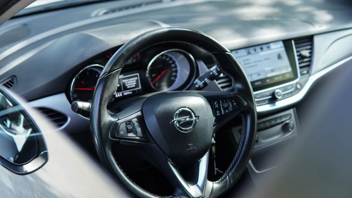 opel-astra-sport-tourer-2016-diesel-1598cc