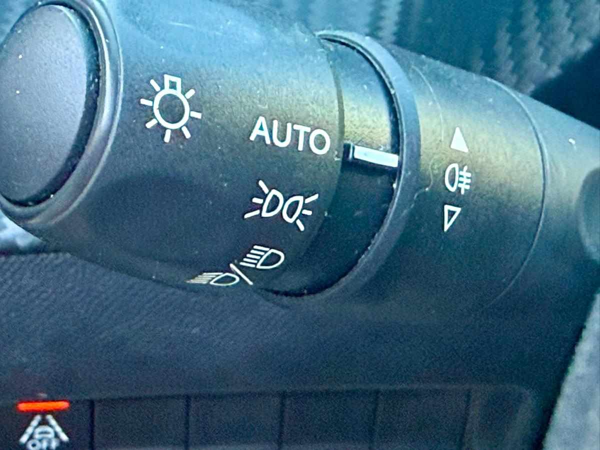peugeot-208-1-2-puretech-2022-gasolina-1199cc
