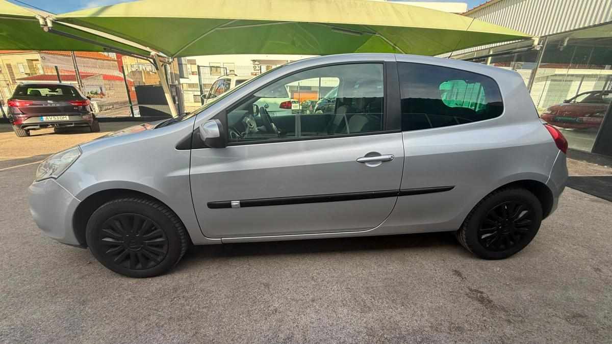renault-clio-1-2-2010-gasolina-1149cc