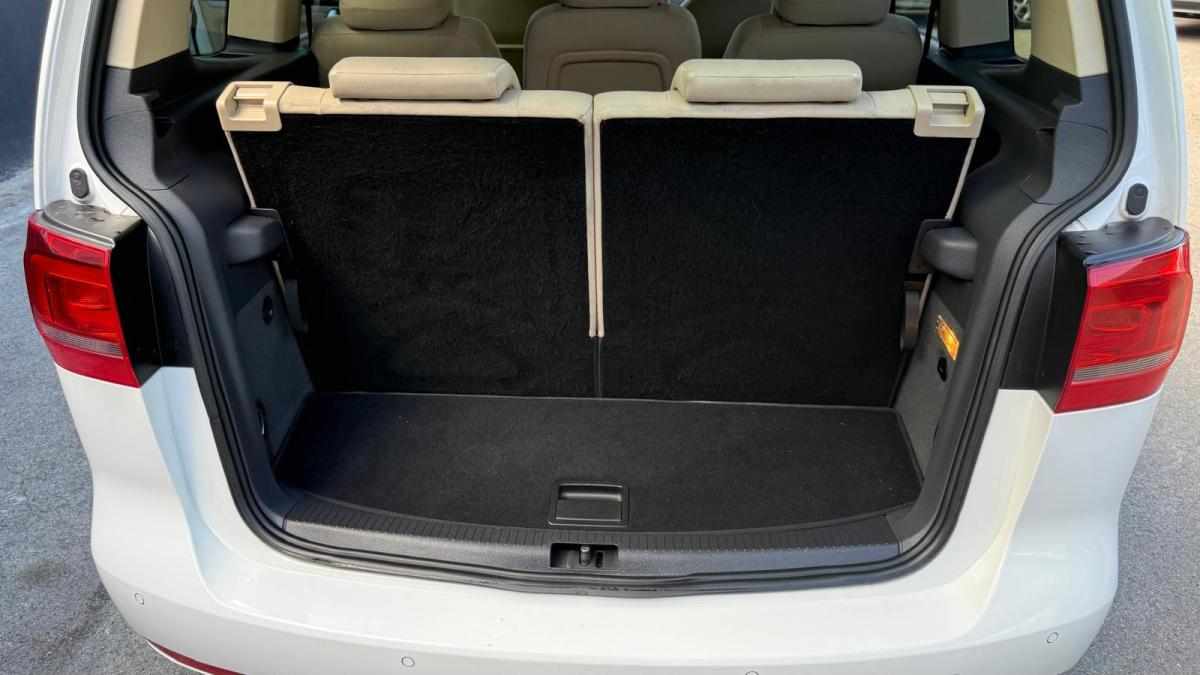 volkswagen-touran-1-6-tdi-2012-diesel-1598cc