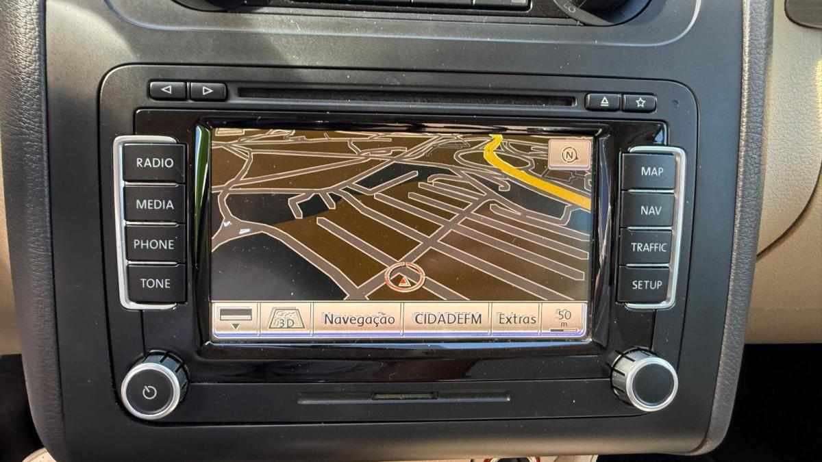 volkswagen-touran-1-6-tdi-2012-diesel-1598cc