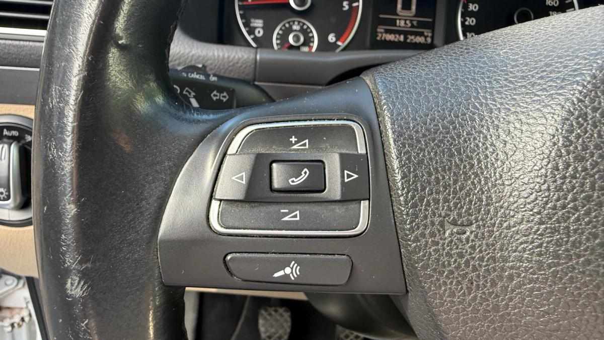 volkswagen-touran-1-6-tdi-2012-diesel-1598cc
