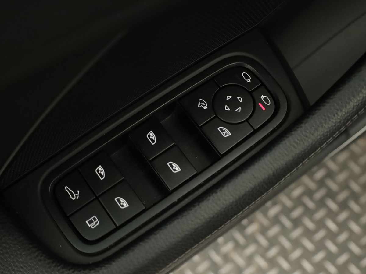 porsche-panamera-sport-turismo-2024-hibrido-a-gasolina-2894cc