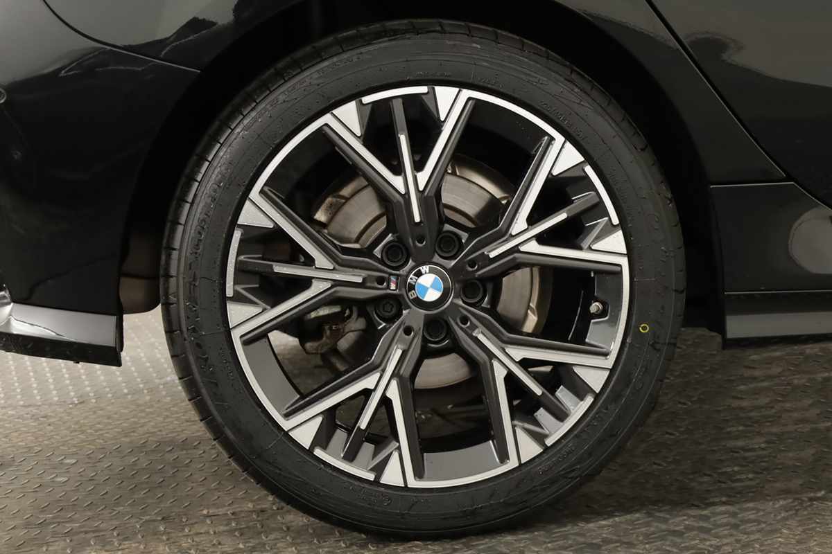 bmw-serie-1-2025-gasolina-1499cc