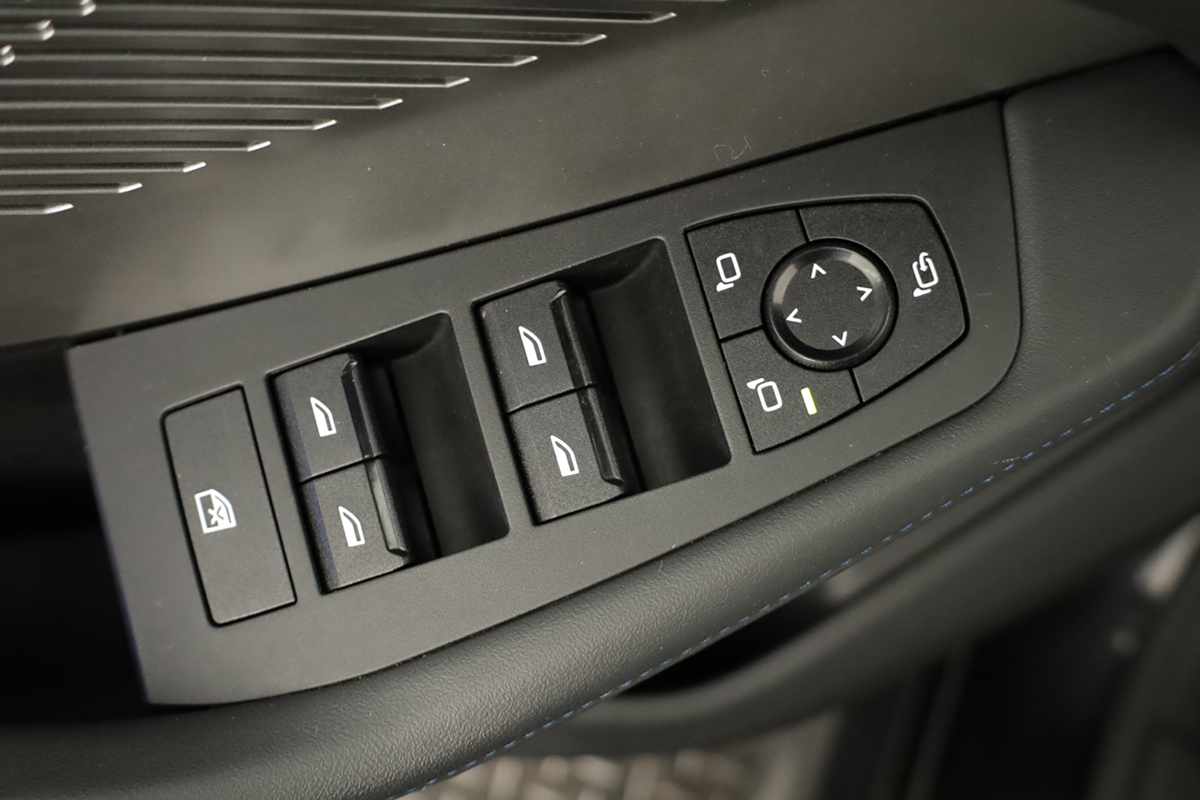 bmw-serie-1-2025-gasolina-1499cc