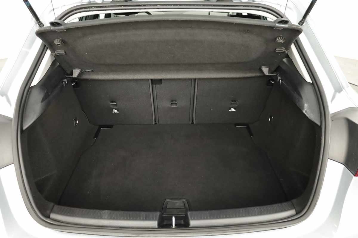 mercedes-benz-classe-a-2025-gasolina-1332cc