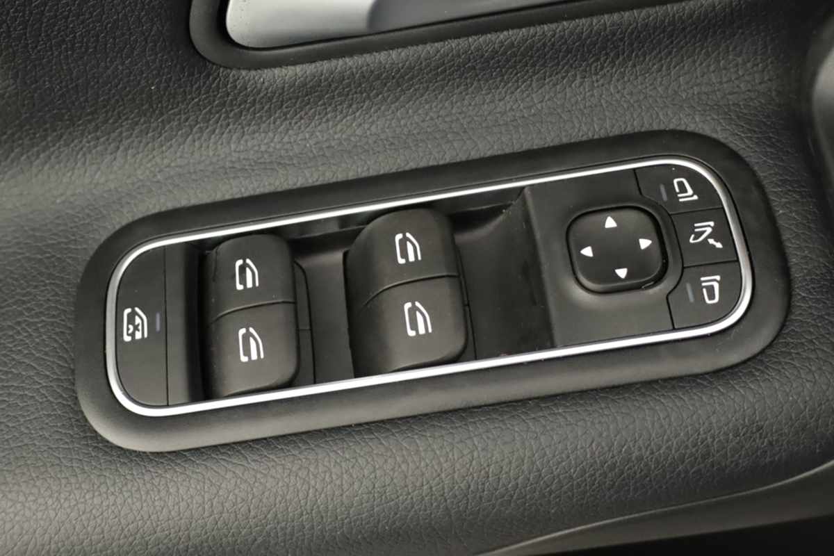 mercedes-benz-classe-a-2025-gasolina-1332cc