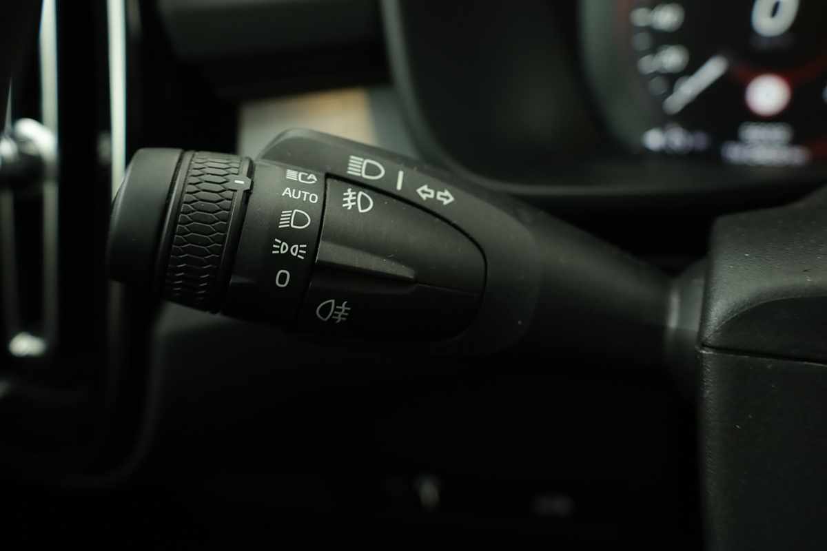 volvo-xc40-2024-gasolina-1477cc