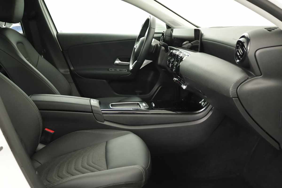 mercedes-benz-classe-a-2025-gasolina-1332cc