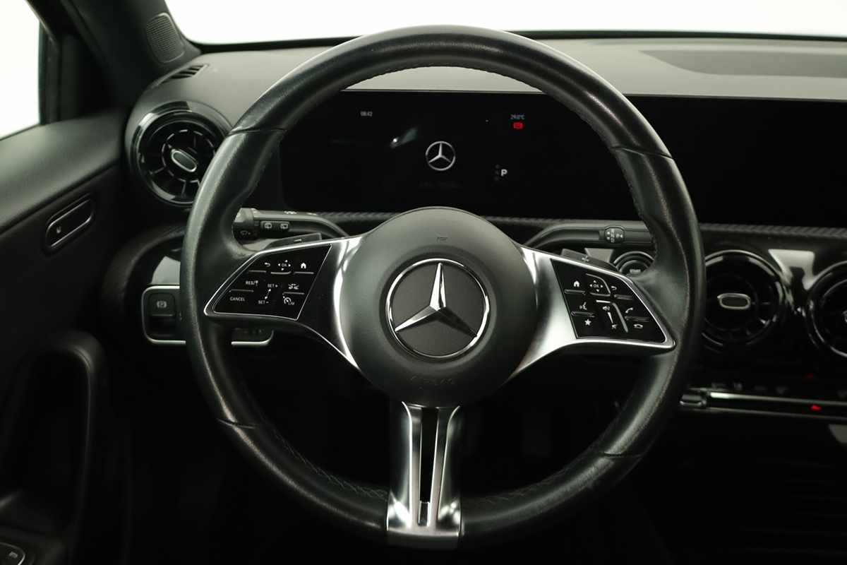 mercedes-benz-classe-a-2024-hibrido-a-gasolina-1332cc