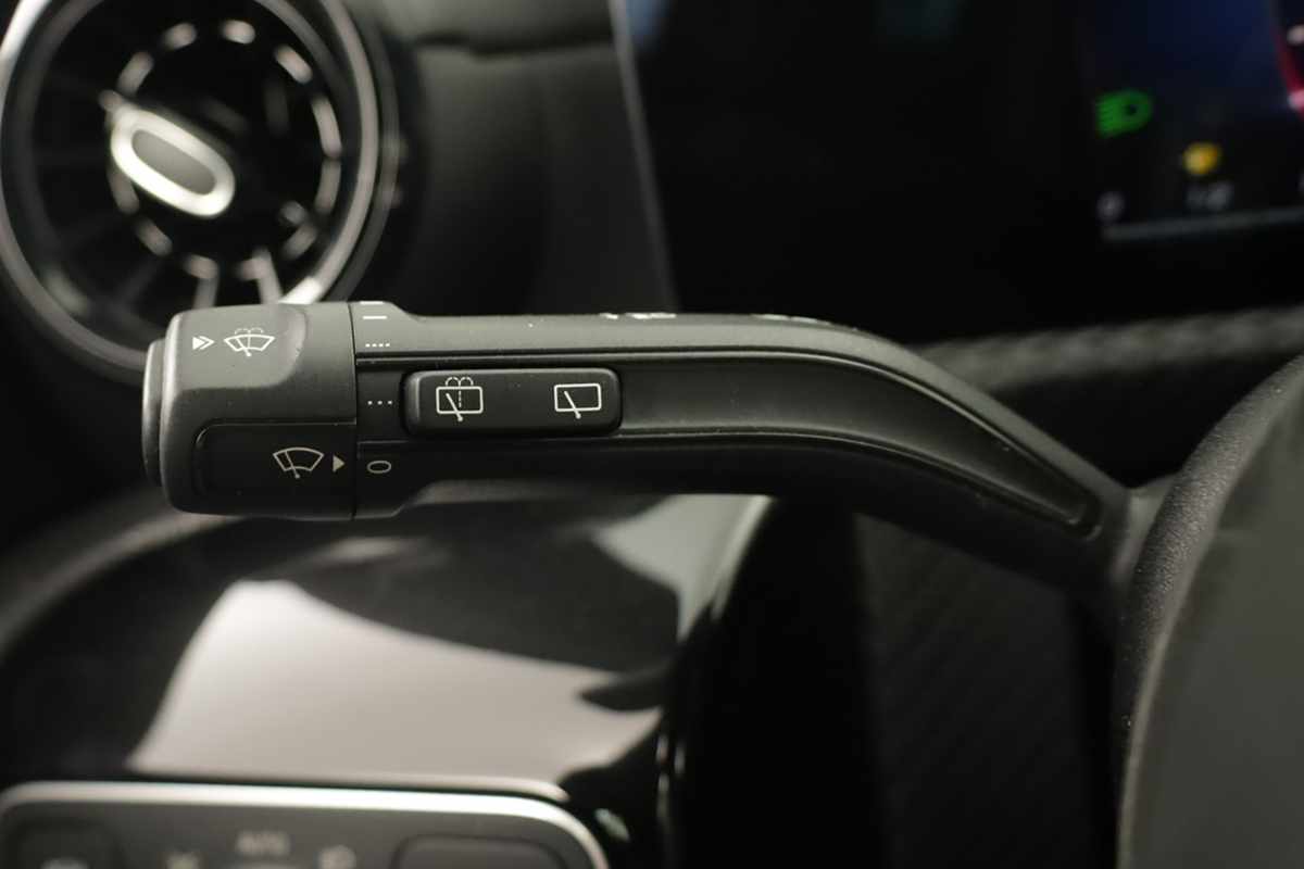mercedes-benz-classe-a-2024-hibrido-a-gasolina-1332cc