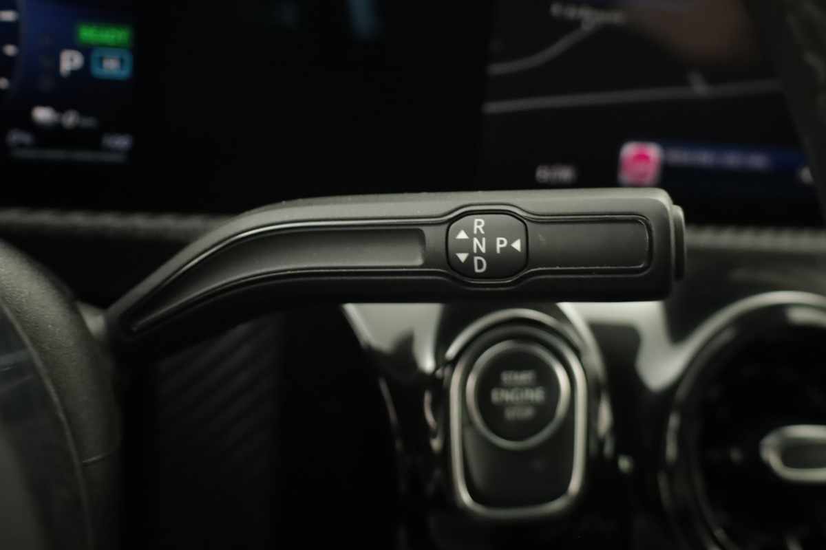mercedes-benz-classe-a-2024-hibrido-a-gasolina-1332cc