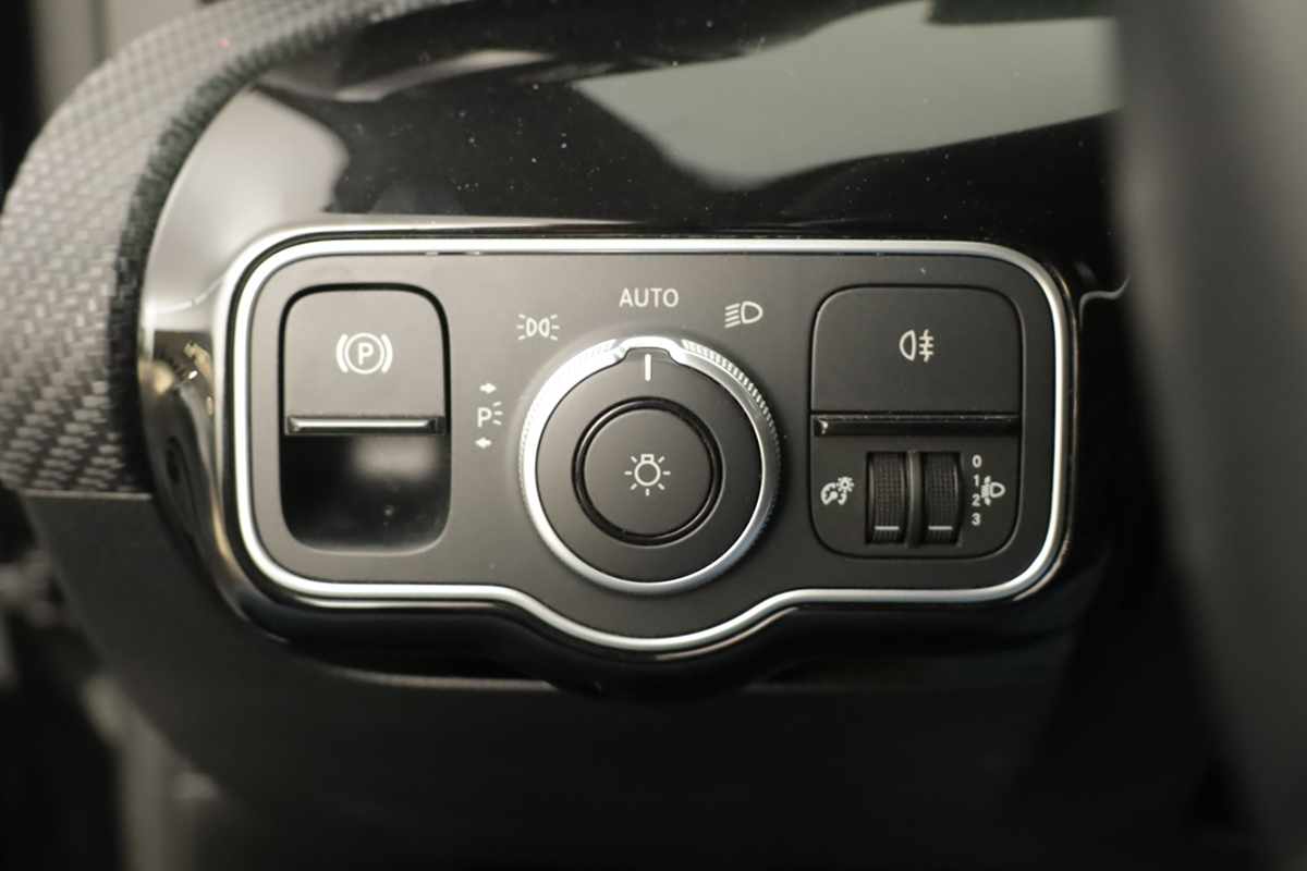 mercedes-benz-classe-a-2024-hibrido-a-gasolina-1332cc