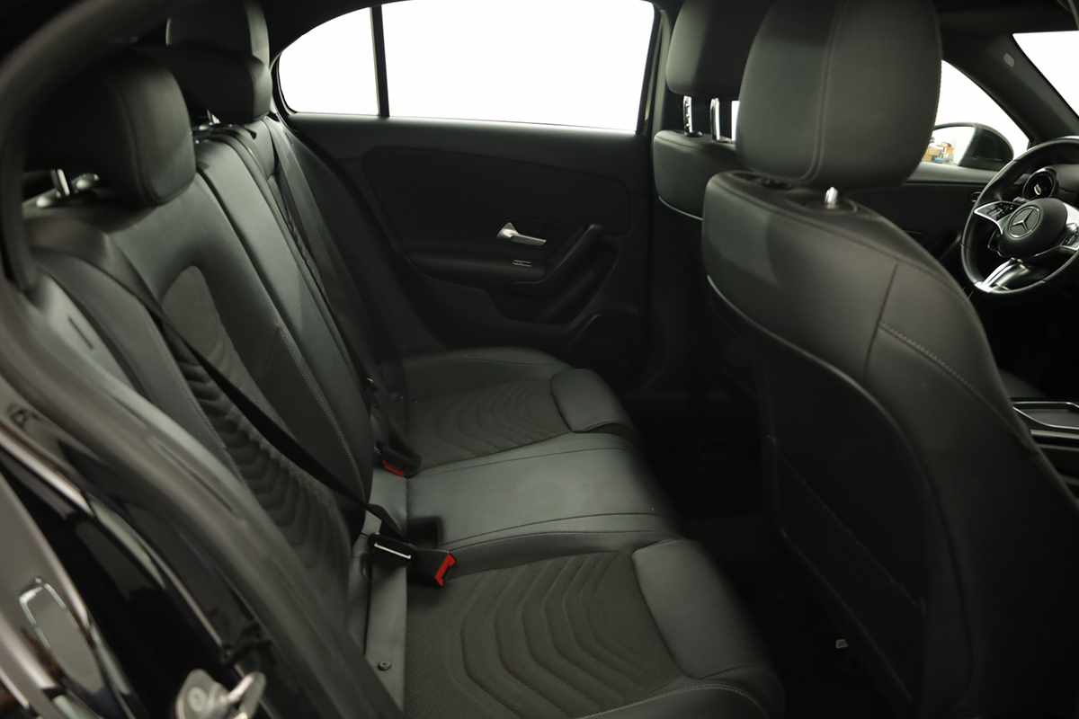mercedes-benz-classe-a-2024-hibrido-a-gasolina-1332cc