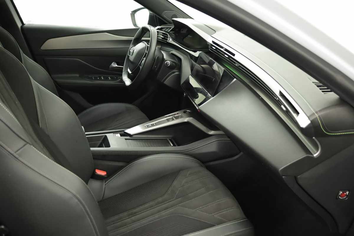 peugeot-308-2024-gasolina-1199cc