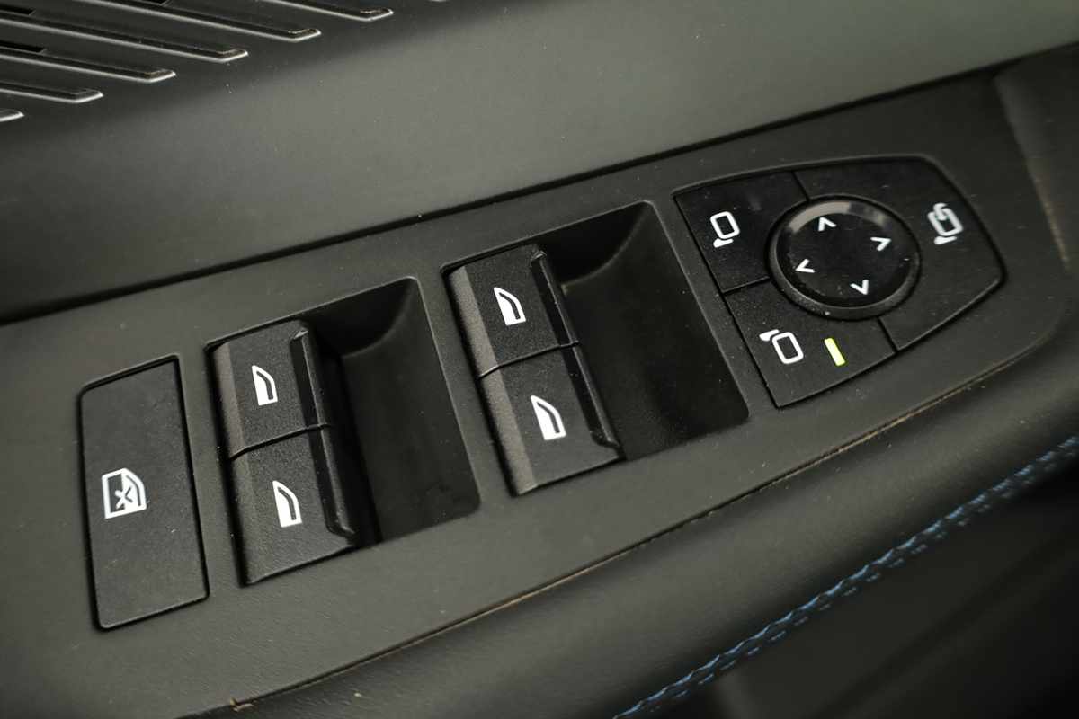 bmw-serie-1-2025-gasolina-1499cc