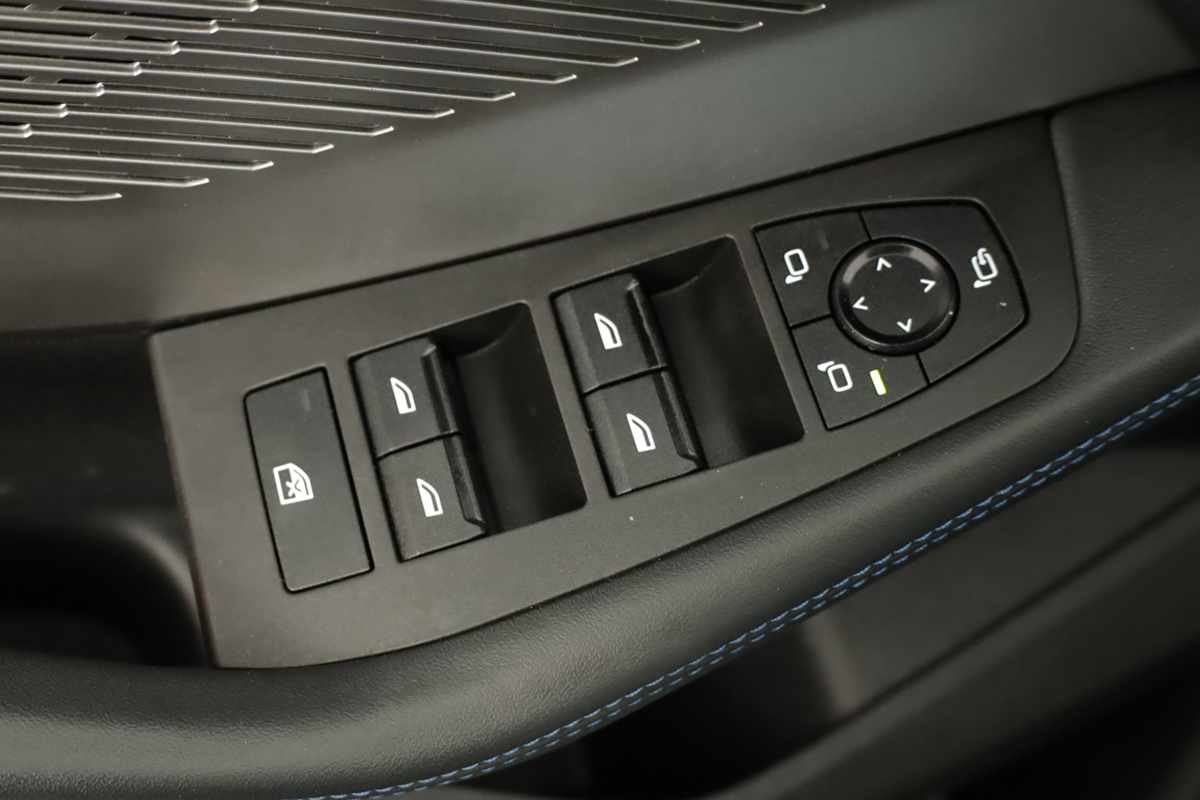 bmw-serie-1-2025-gasolina-1499cc