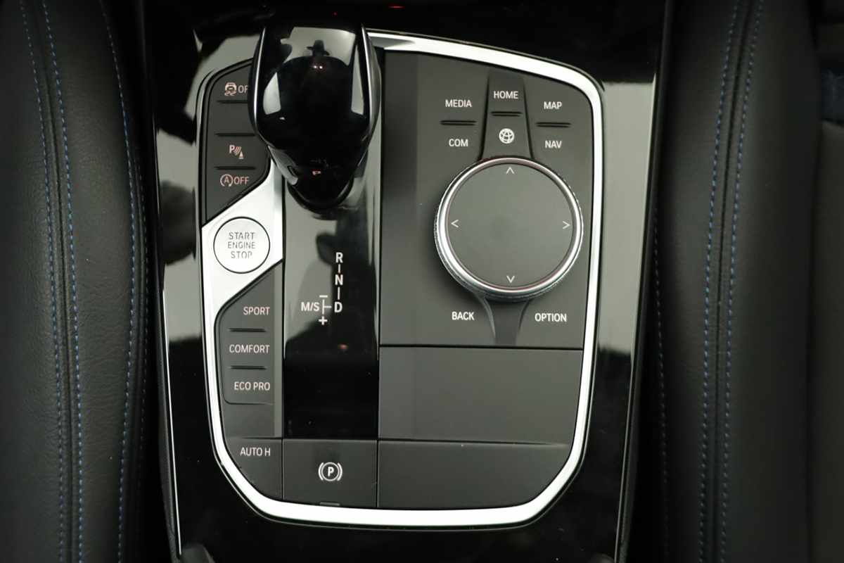 bmw-serie-1-2024-diesel-1496cc