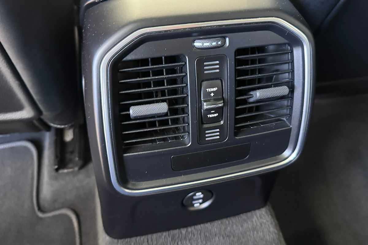 porsche-macan-2024-gasolina-1984cc