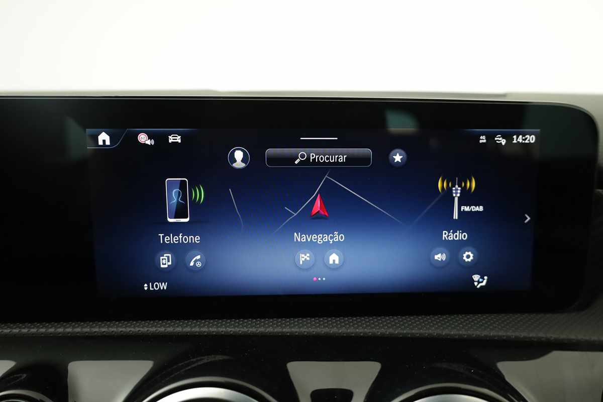 mercedes-benz-classe-a-2024-hibrido-a-gasolina-1332cc