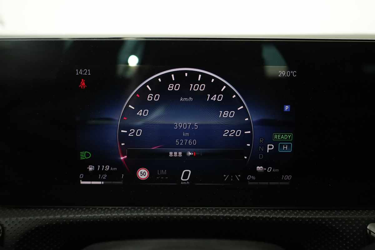 mercedes-benz-classe-a-2024-hibrido-a-gasolina-1332cc
