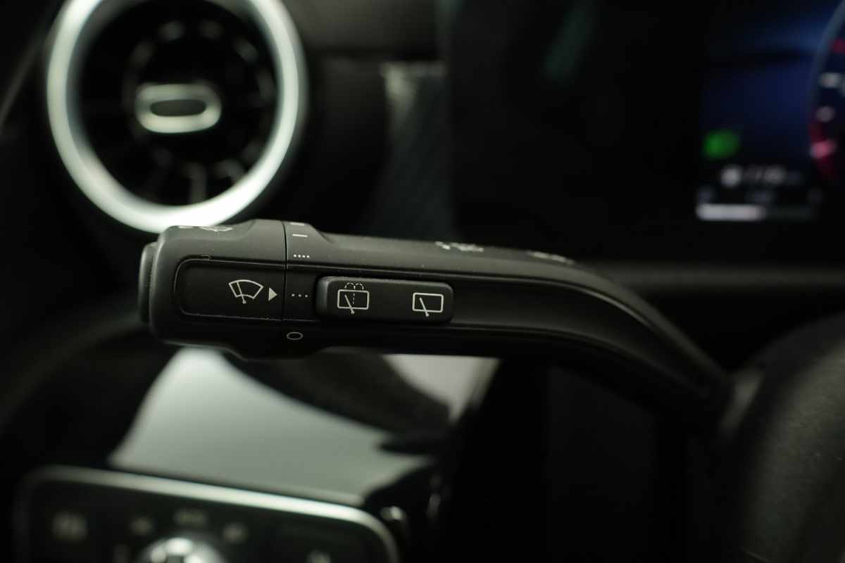 mercedes-benz-classe-a-2024-hibrido-a-gasolina-1332cc