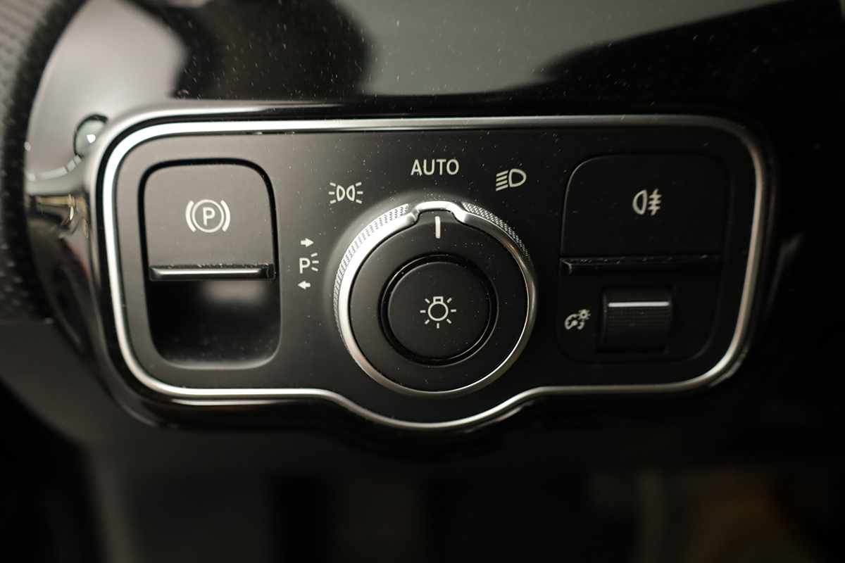 mercedes-benz-classe-a-2024-hibrido-a-gasolina-1332cc