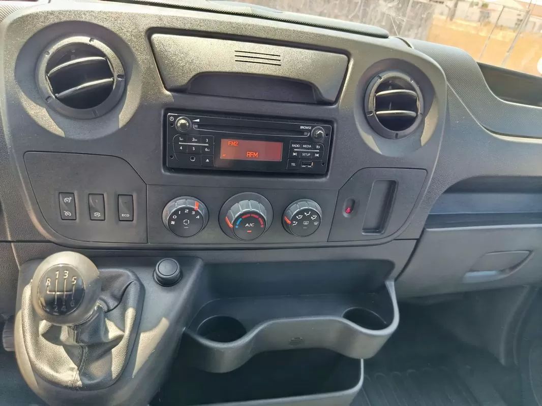 renault-master-2019-diesel-2300cc