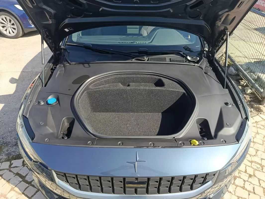 polestar-2-2021-eletrico-200cc