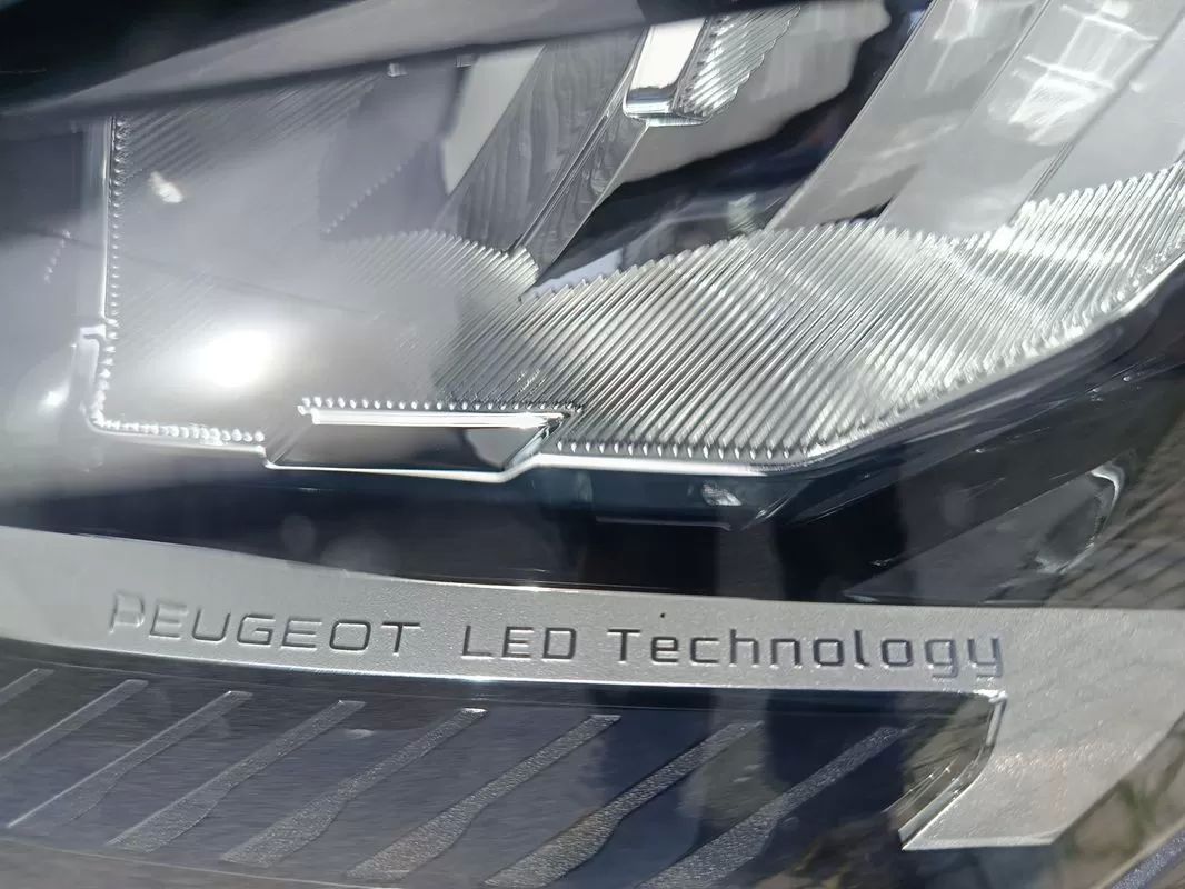 peugeot-308-2023-gasolina-1199cc