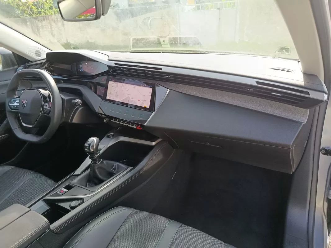 peugeot-308-2023-gasolina-1199cc