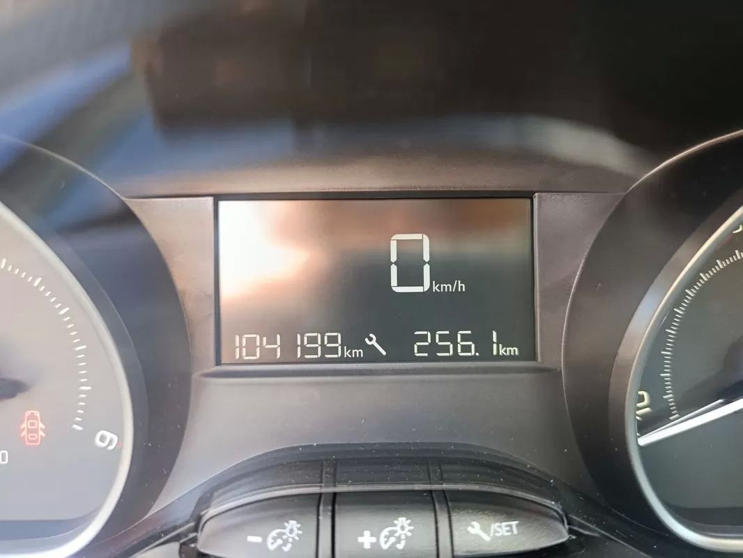 peugeot-208-2019-diesel-1499cc
