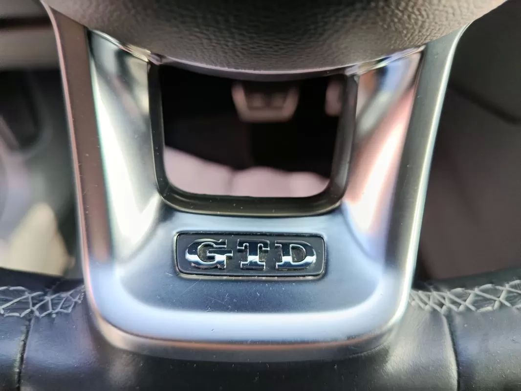 volkswagen-golf-2014-diesel-1968cc