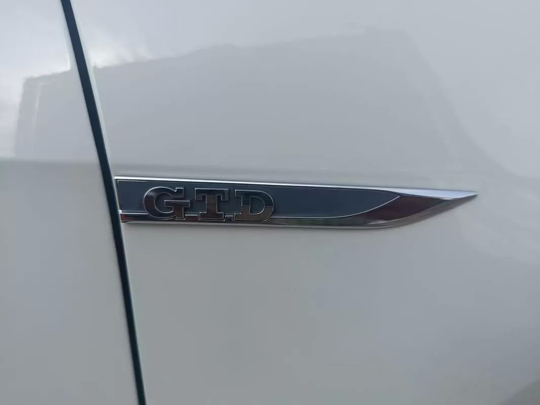 volkswagen-golf-2014-diesel-1968cc