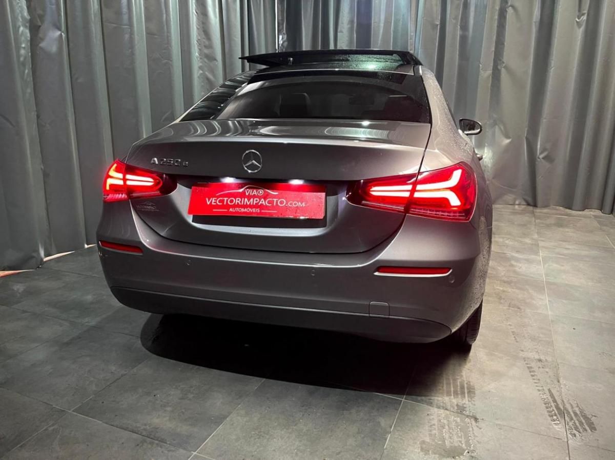 mercedes-benz-classe-a-2022-hibrido-a-gasolina-1332cc