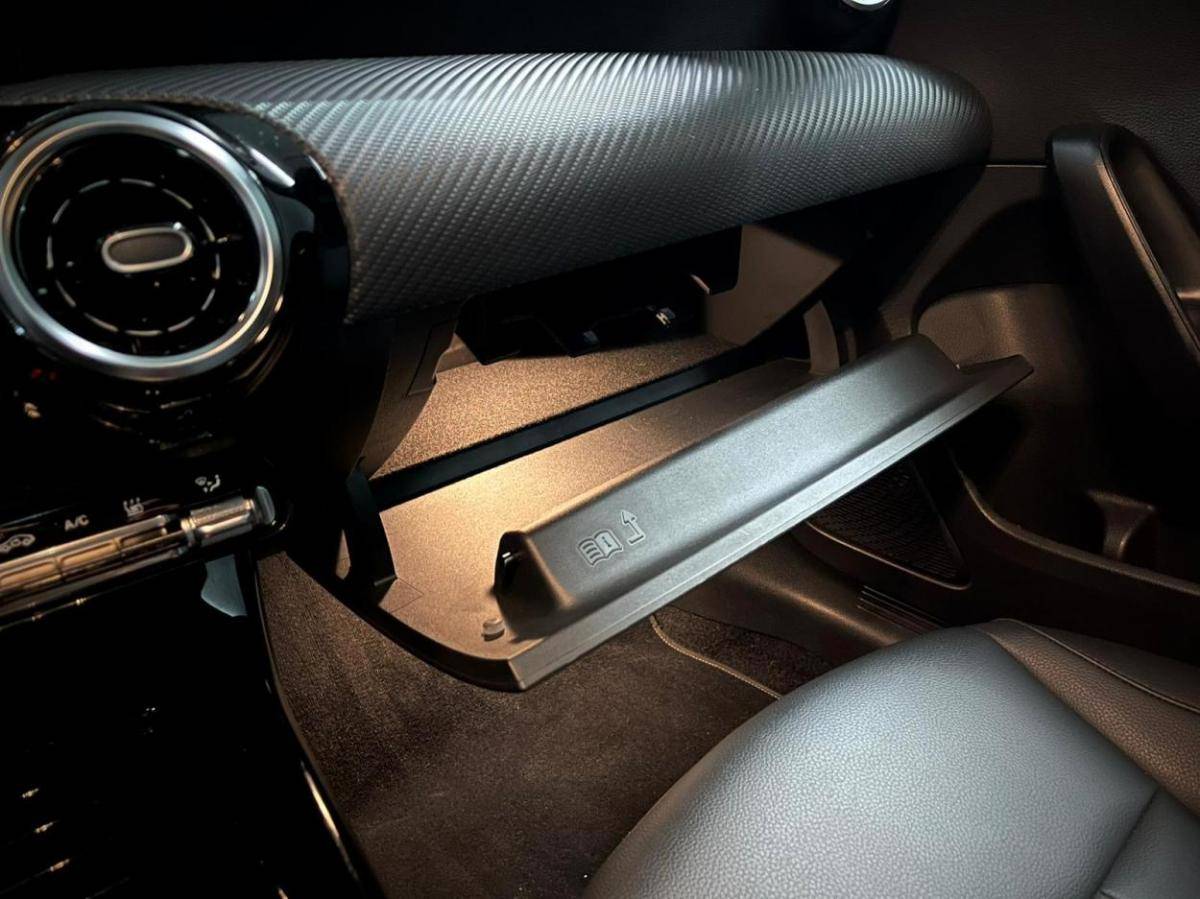mercedes-benz-classe-a-2022-hibrido-a-gasolina-1332cc
